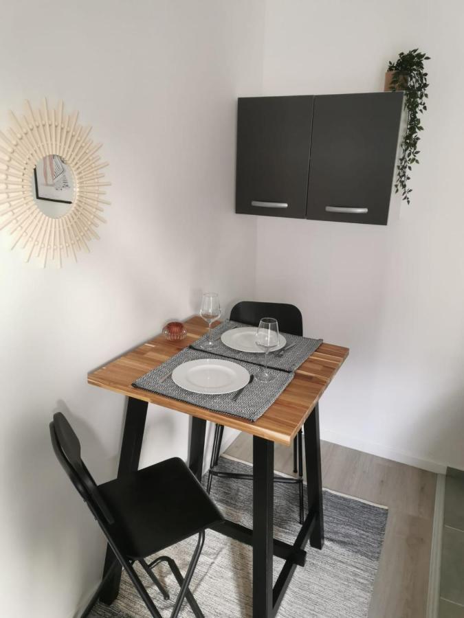 Appartement Studio cosy et rénové à 2 pas gare Reims Centre - Rue Extérieur photo